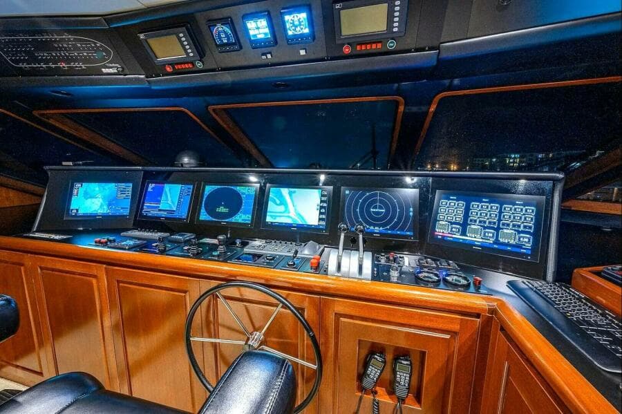 2000 Christensen Raised Pilothouse MY