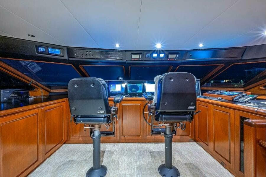 2000 Christensen Raised Pilothouse MY