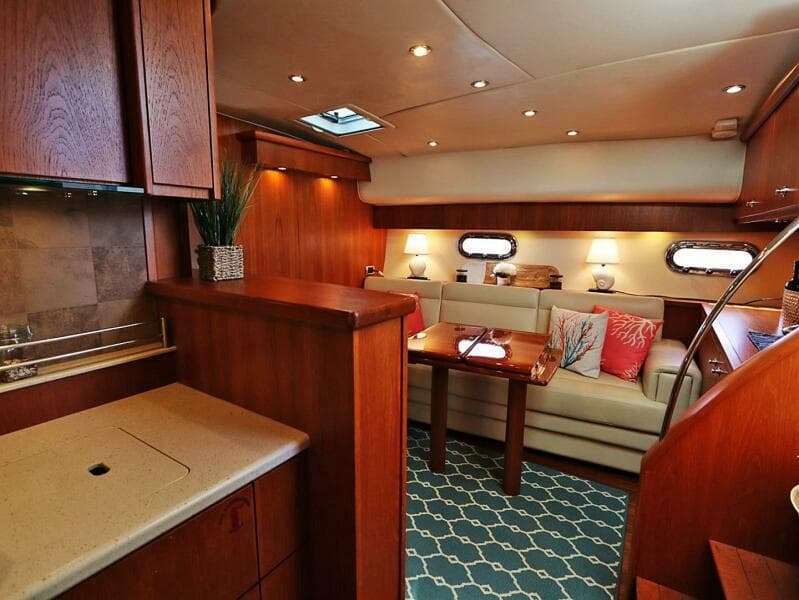 2009 Tiara Yachts Sovran 4300