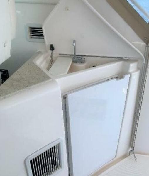 2009 Tiara Yachts Sovran 4300