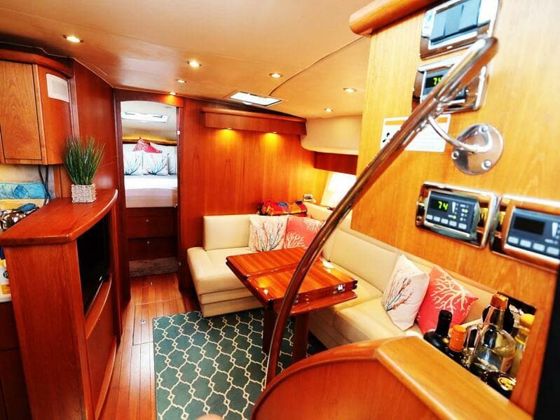 2009 Tiara Yachts Sovran 4300