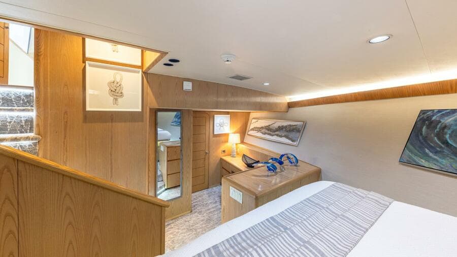 1997 Broward Raised Pilothouse