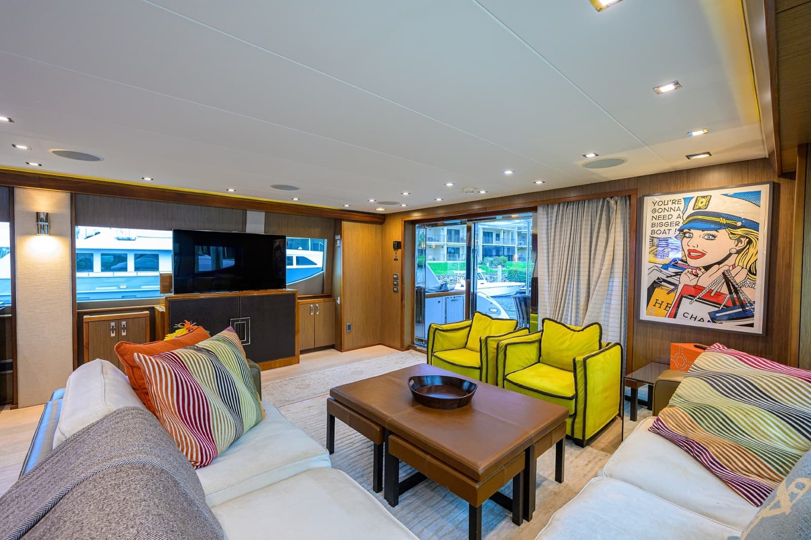 2013 Hatteras 80 Motor Yacht