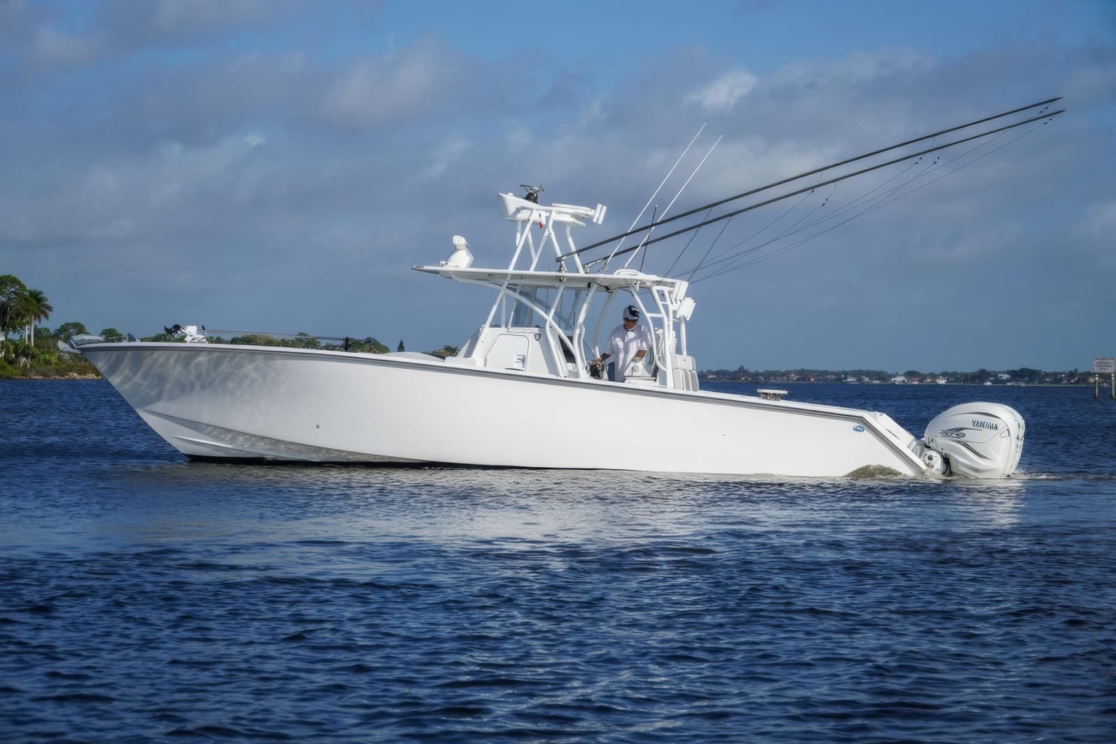 2022 Sea Hunter 41 CTS