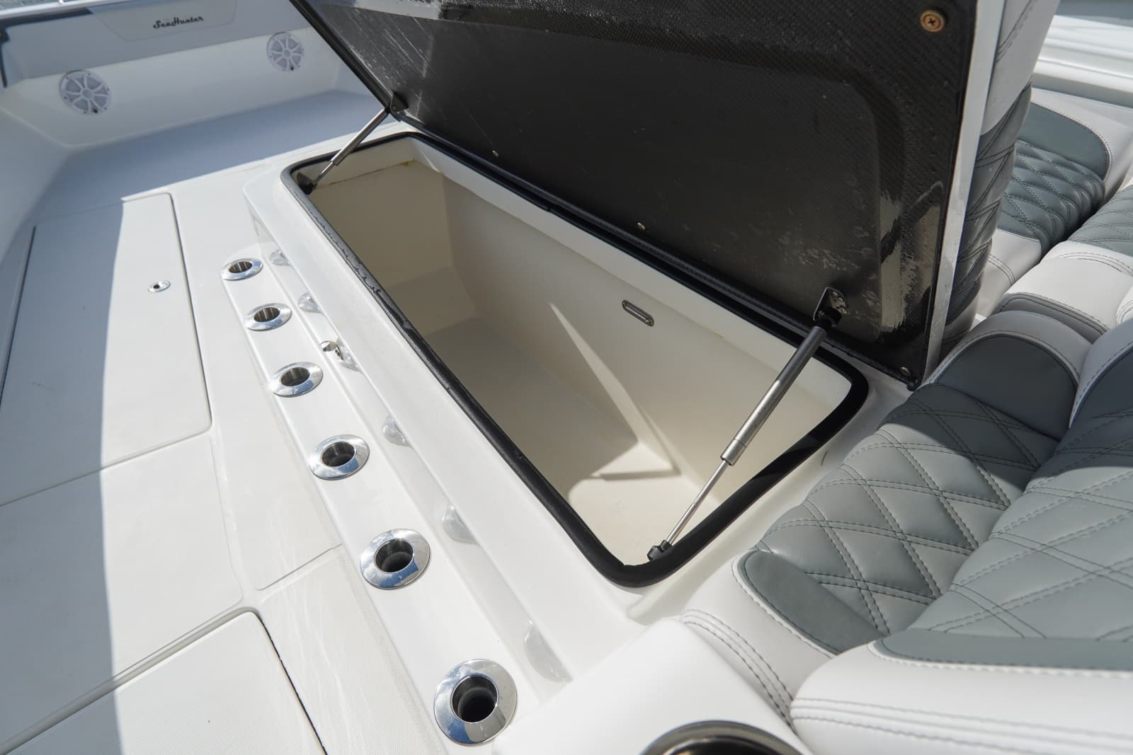 2022 Sea Hunter 41 CTS