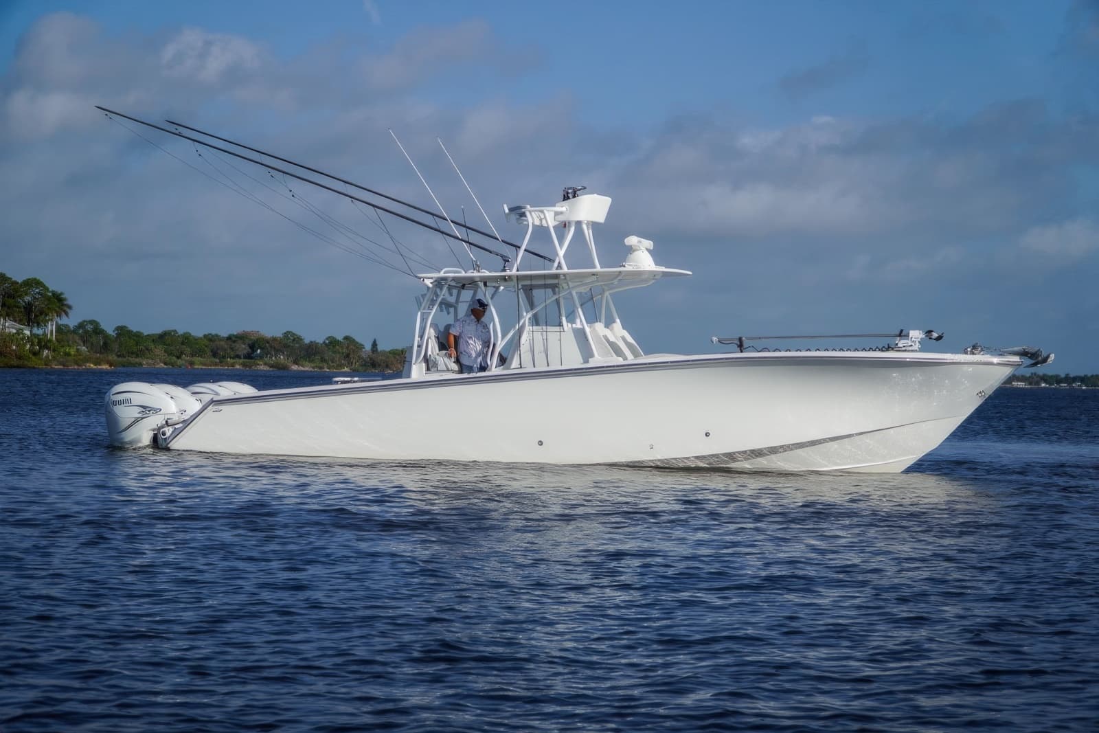 2022 Sea Hunter 41 CTS
