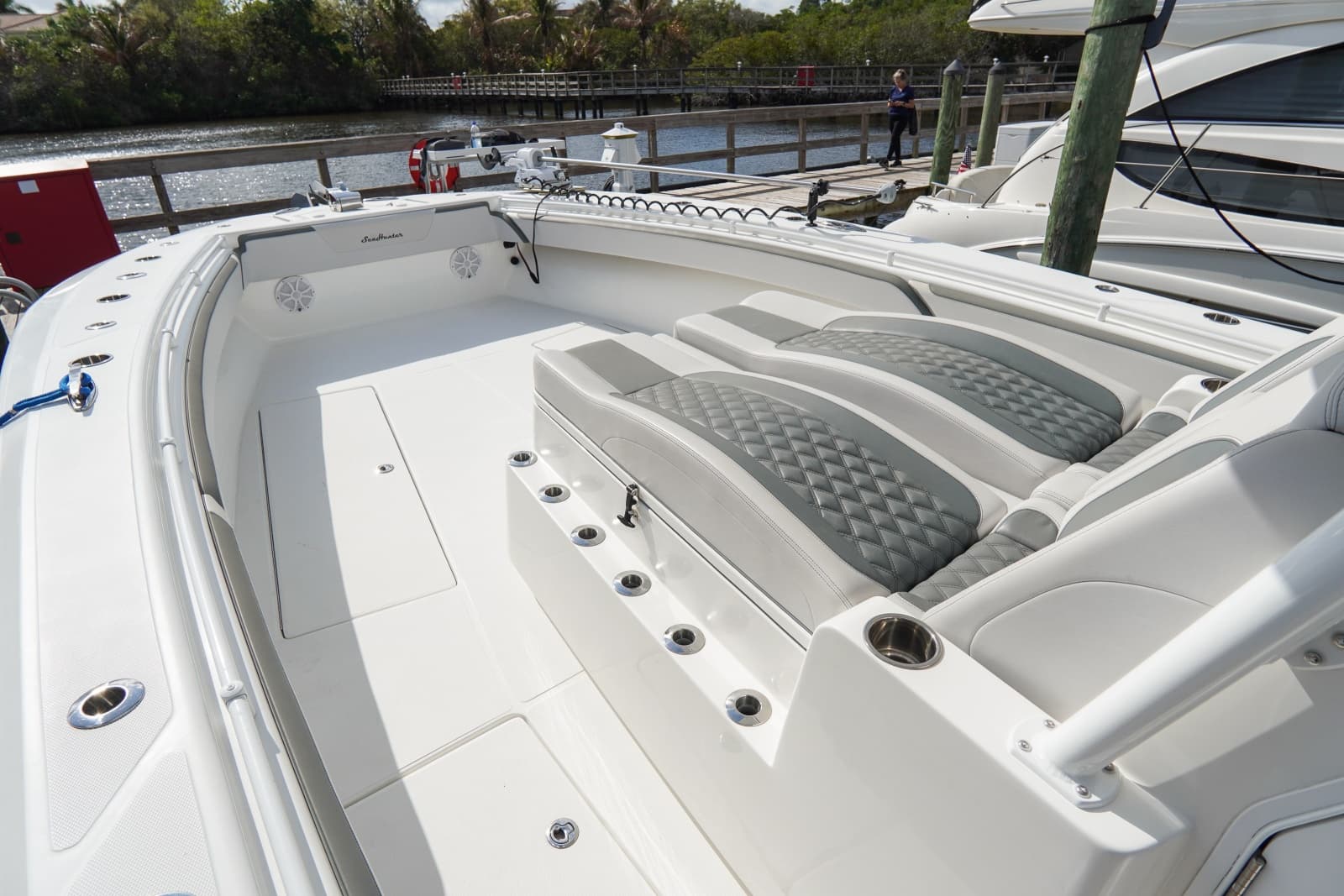 2022 Sea Hunter 41 CTS