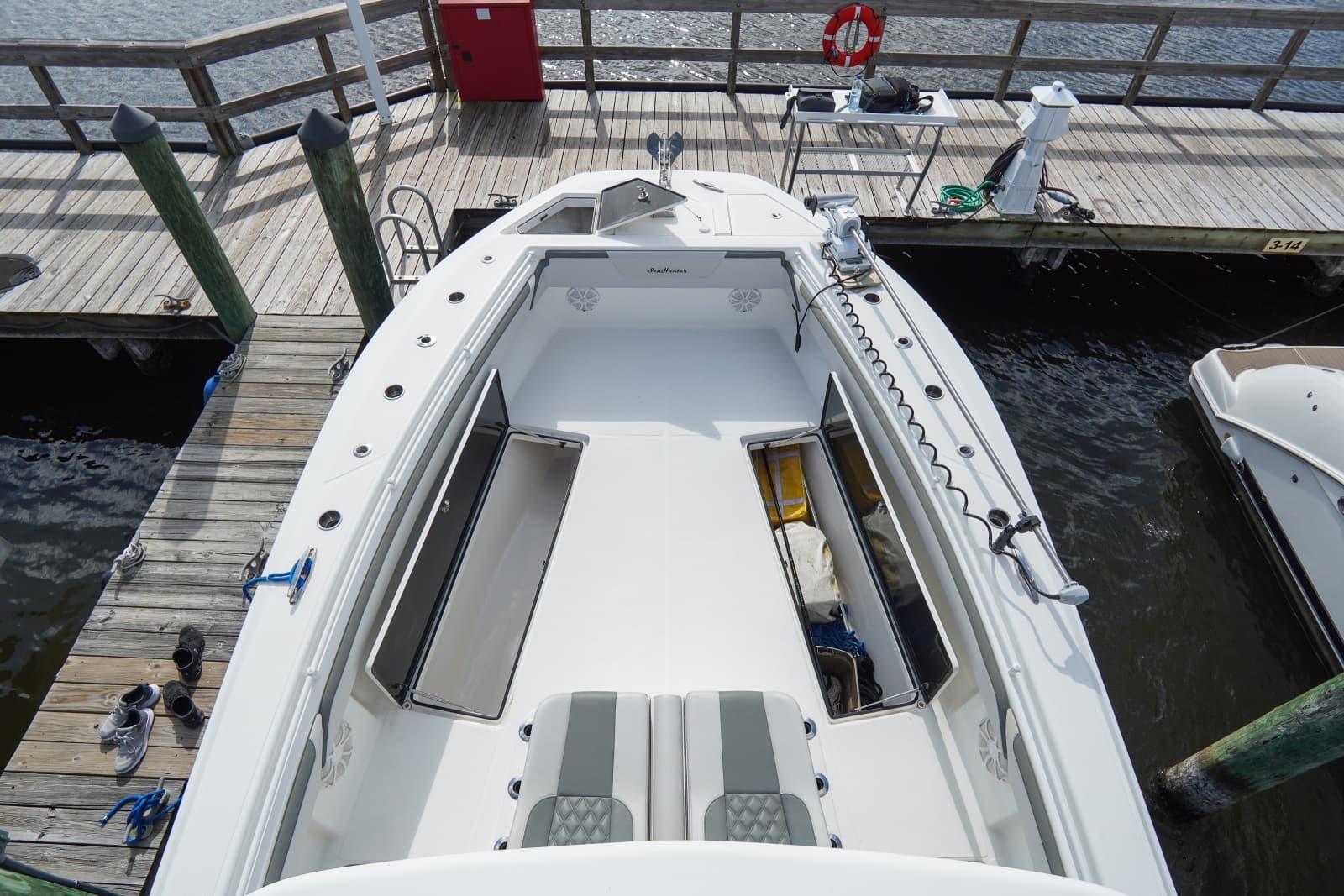 2022 Sea Hunter 41 CTS