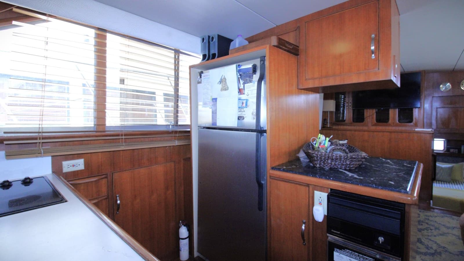 1995 Jefferson 52 Rivanna Cockpit MY