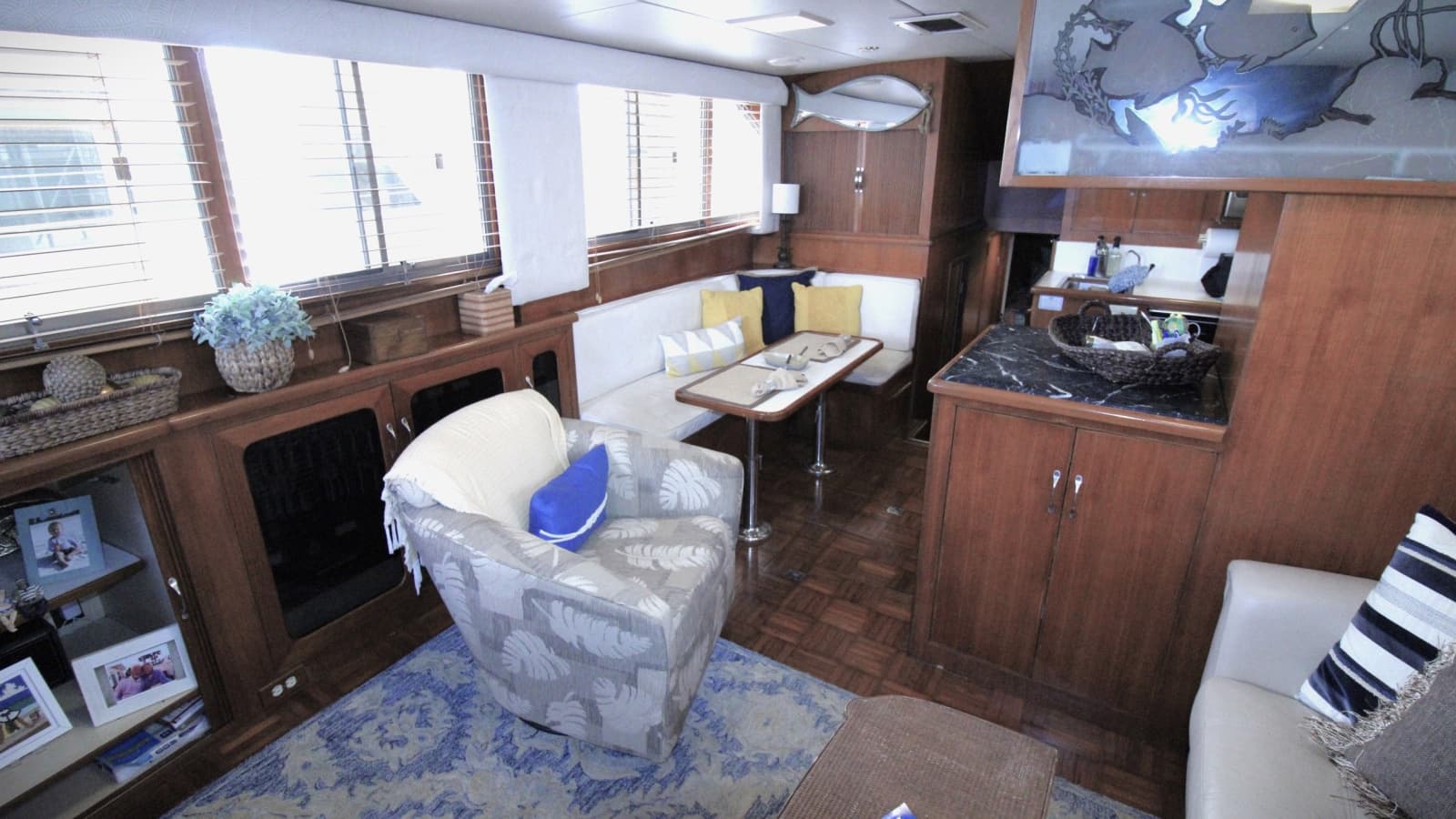 1995 Jefferson 52 Rivanna Cockpit MY