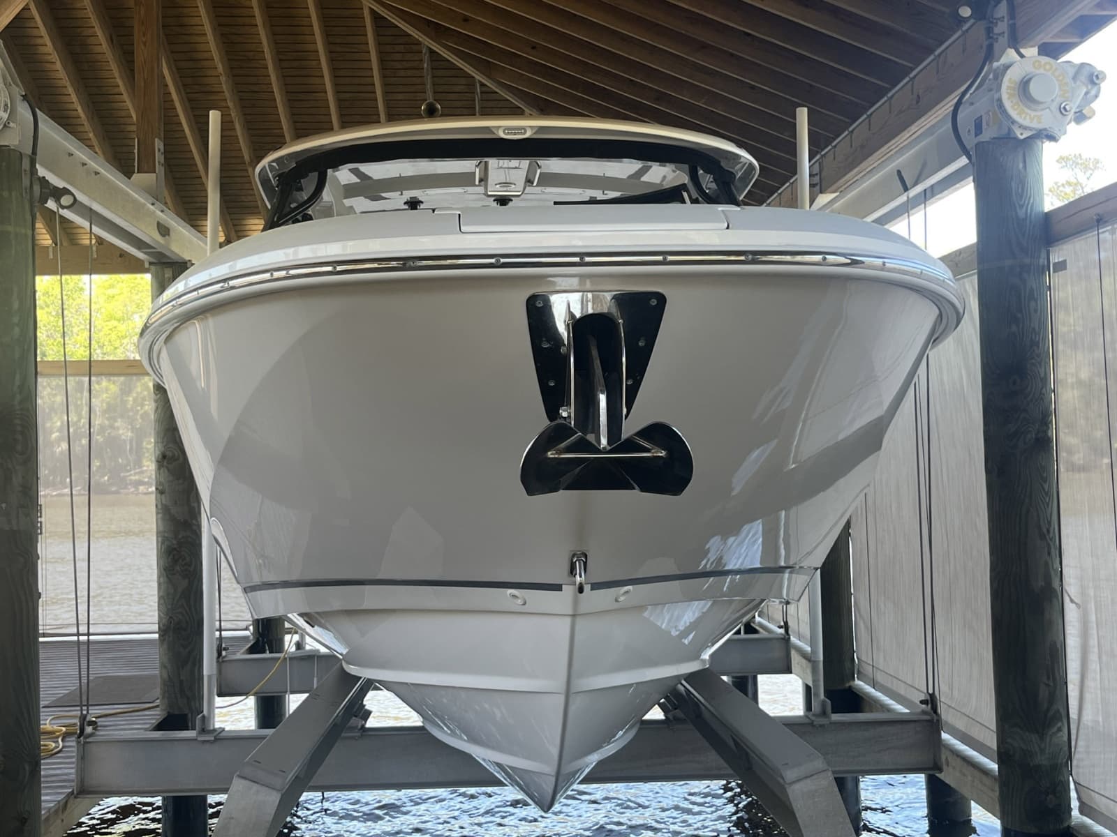 2022 Boston Whaler 320 Vantage