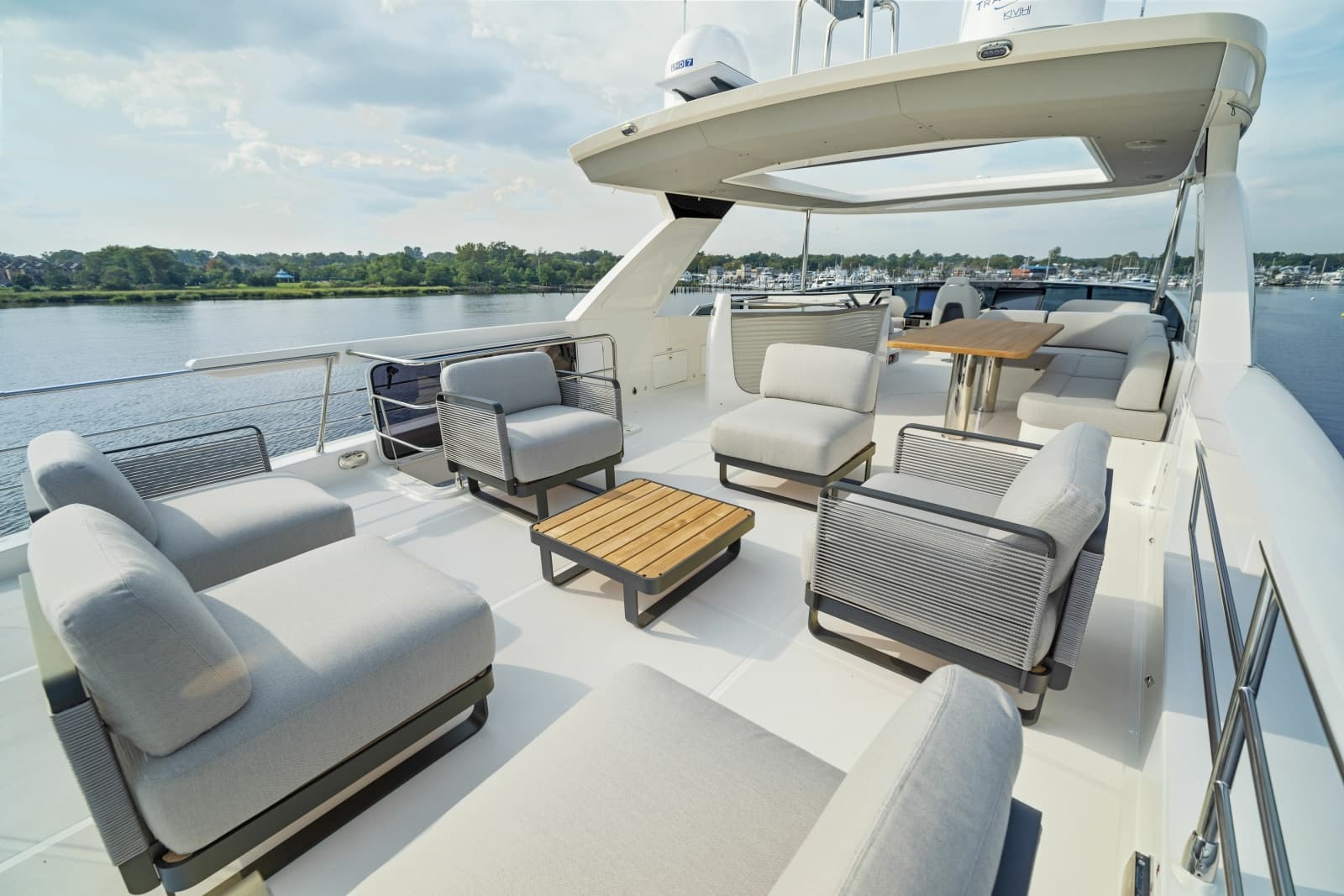 2024 Absolute Navetta 64