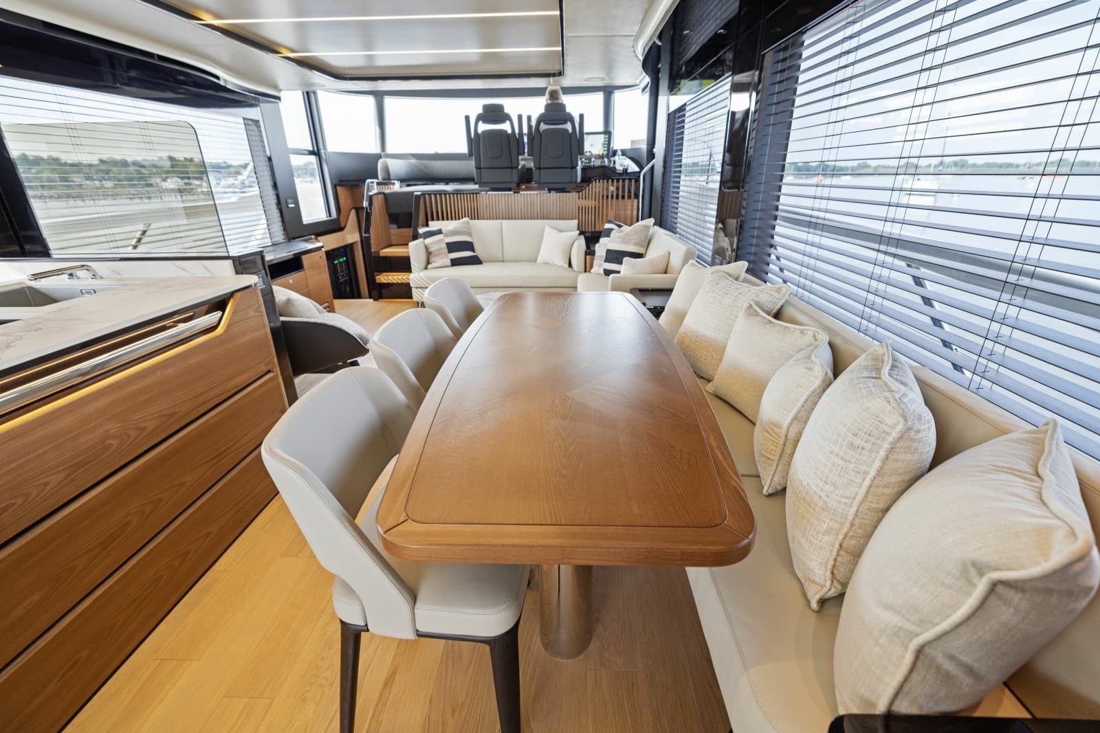2024 Absolute Navetta 64