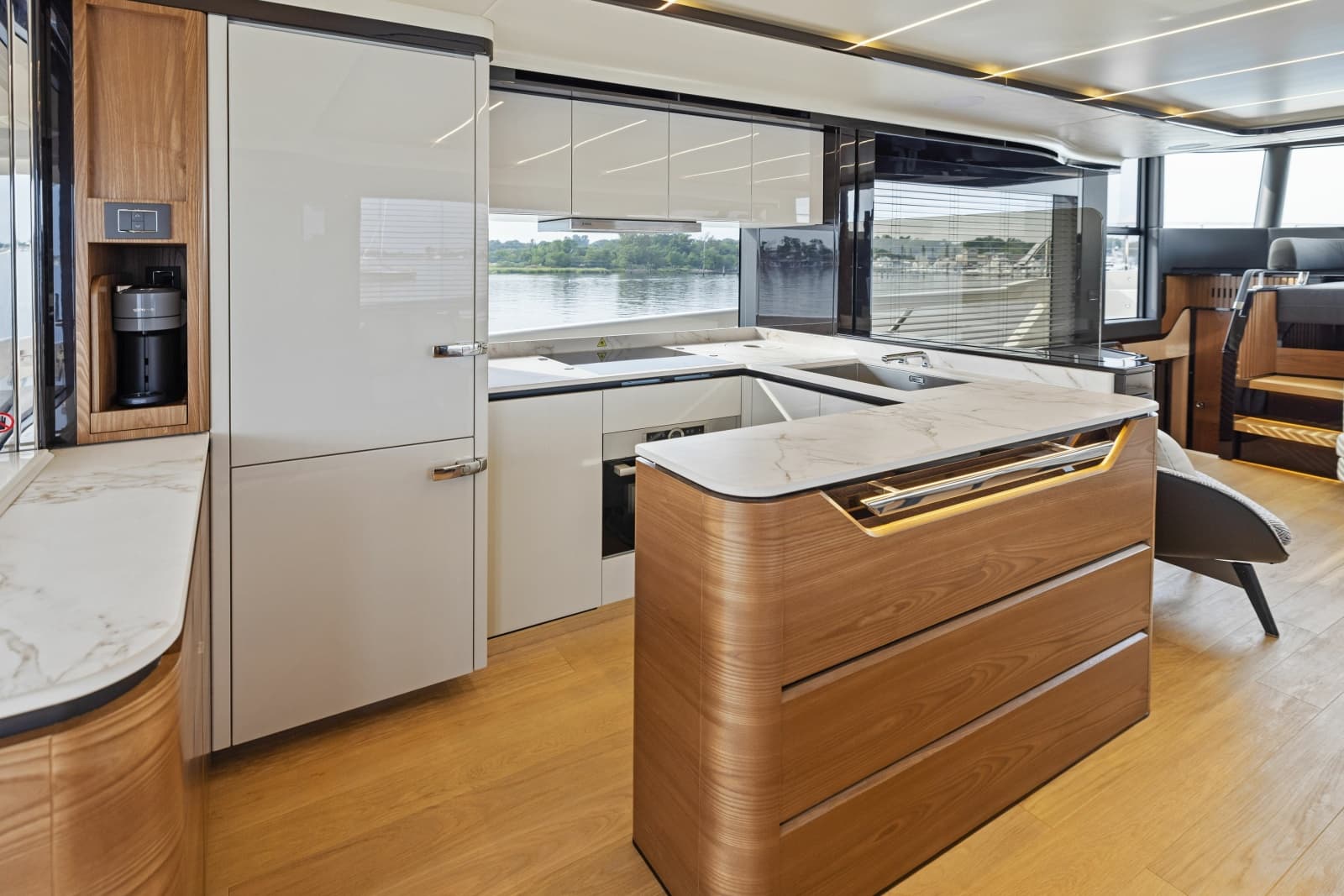 2024 Absolute Navetta 64