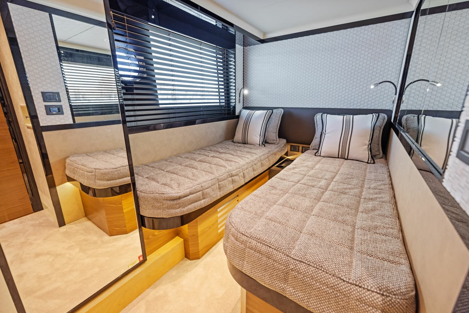 2024 Absolute Navetta 64
