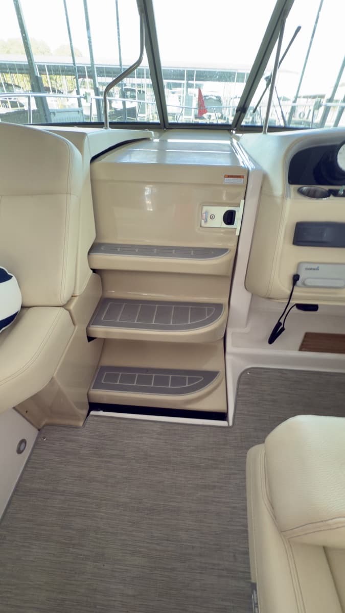 2020 Regal 33 Express