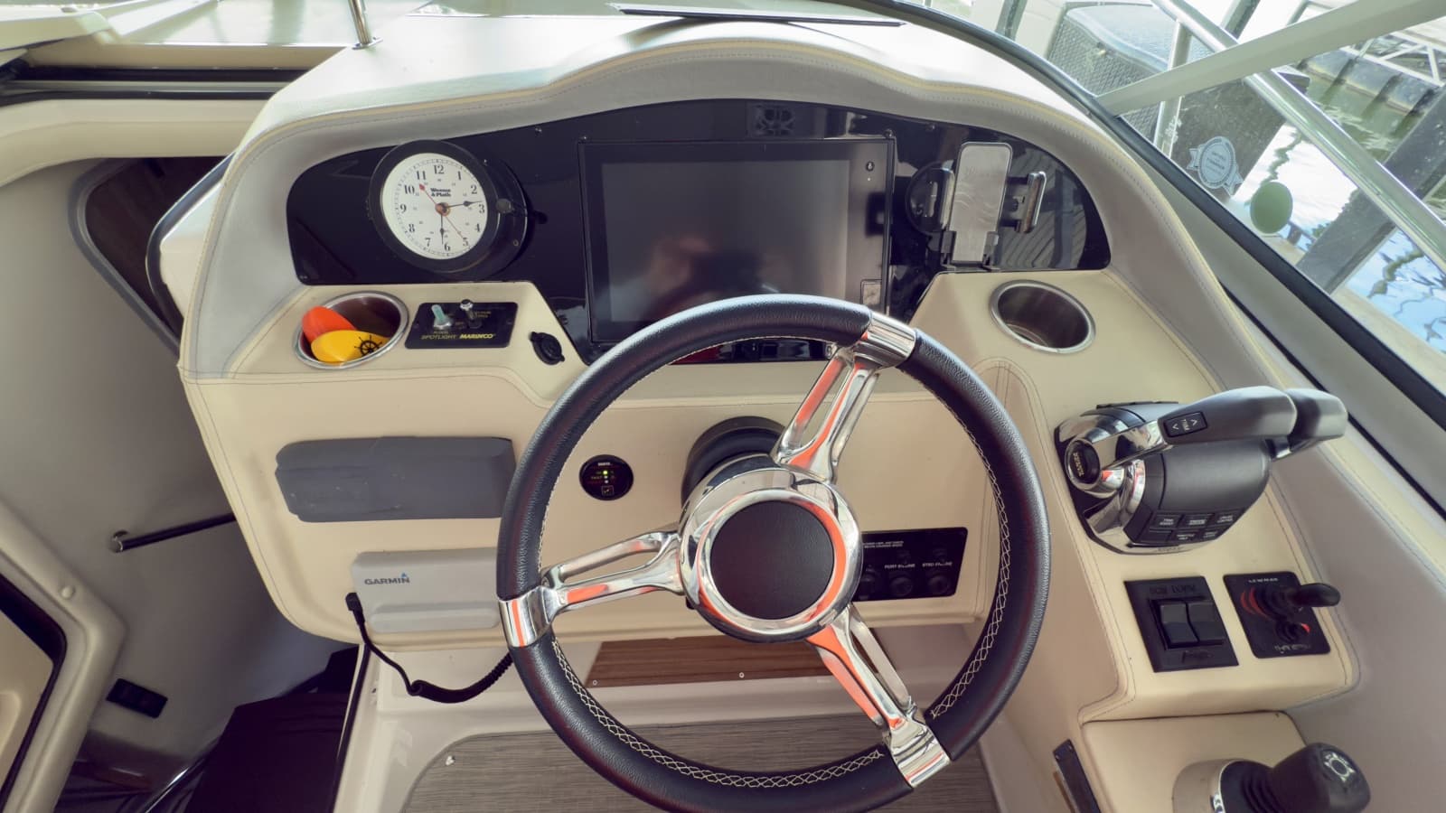 2020 Regal 33 Express