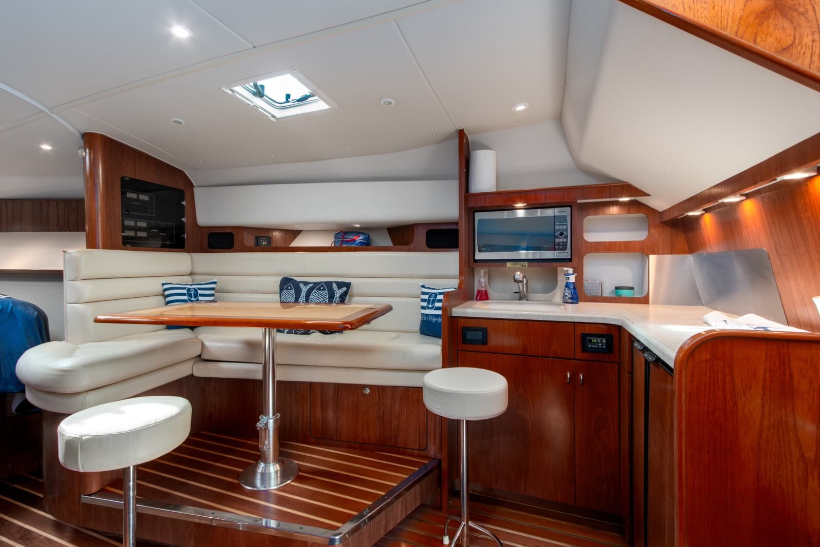 2007 Tiara Yachts 3800 Open