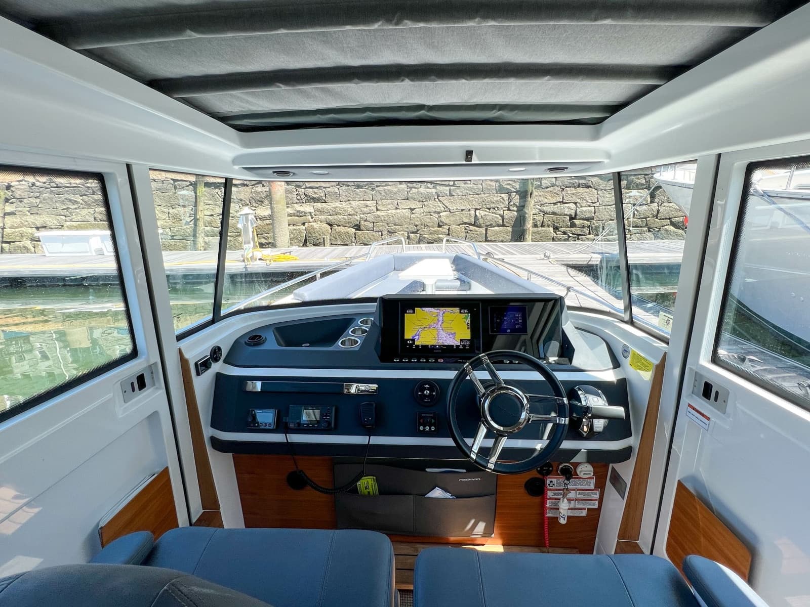 2020 Axopar 28 Cabin