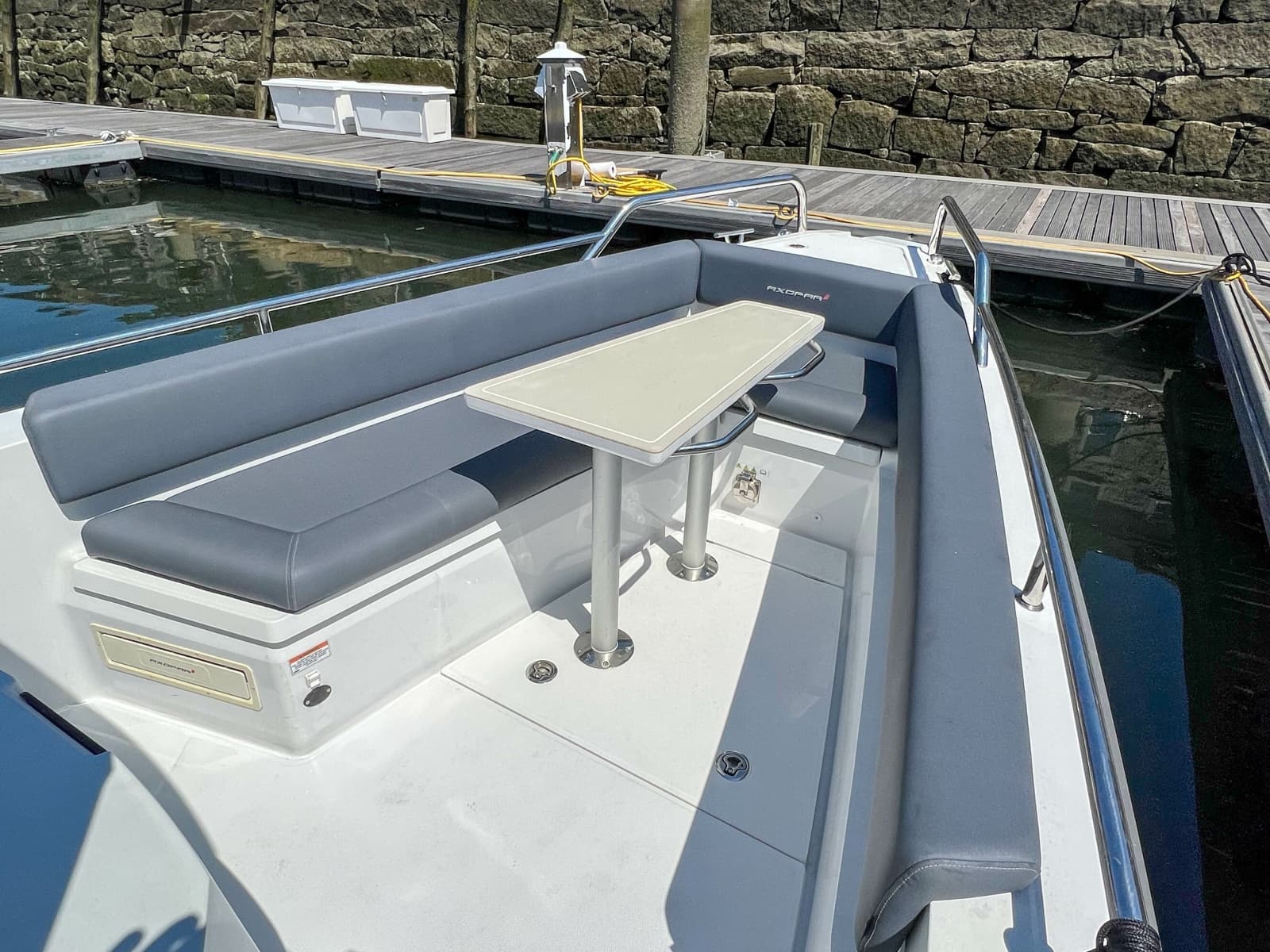 2020 Axopar 28 Cabin