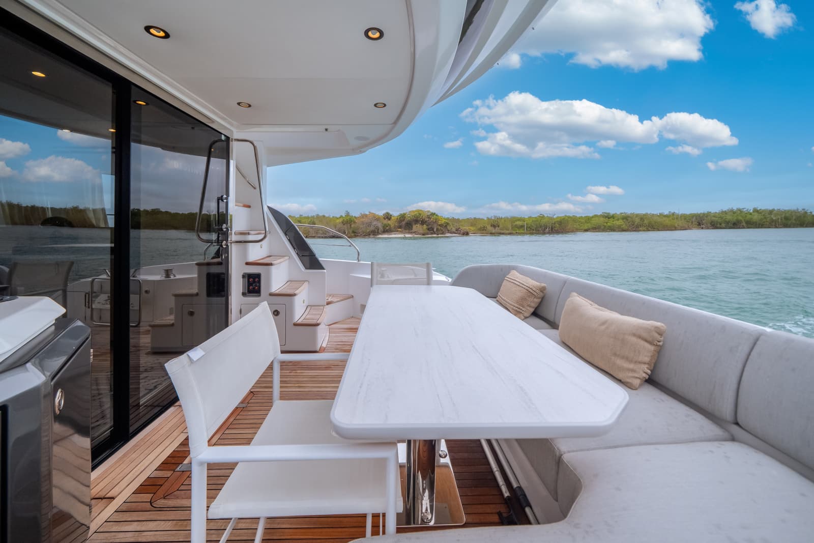 2023 Azimut 53 FLY