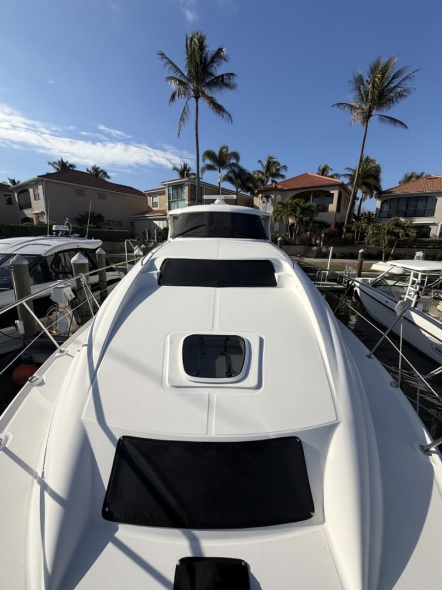 2004 Sea Ray 390 Motor Yacht