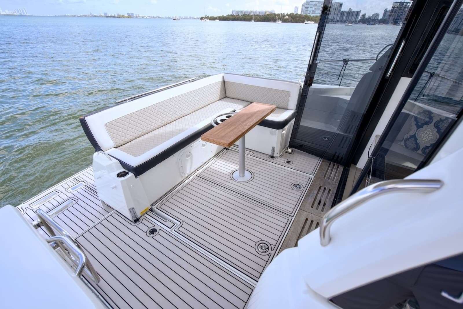 2020 Jeanneau NC37