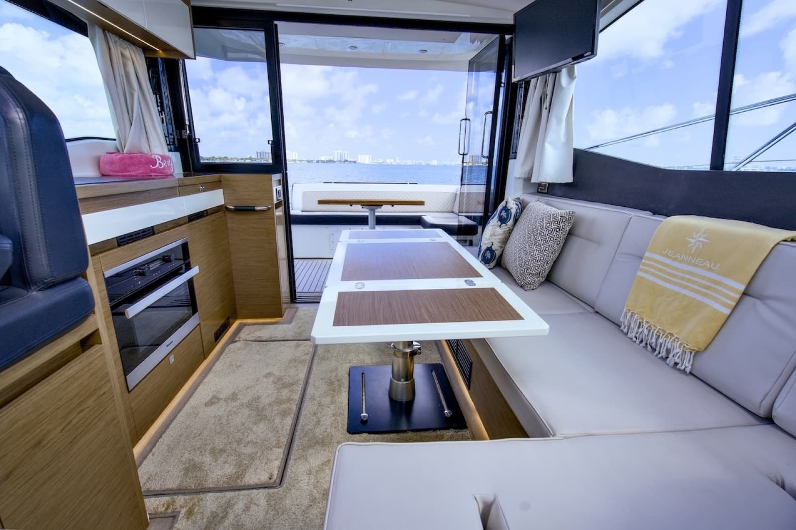 2020 Jeanneau NC37