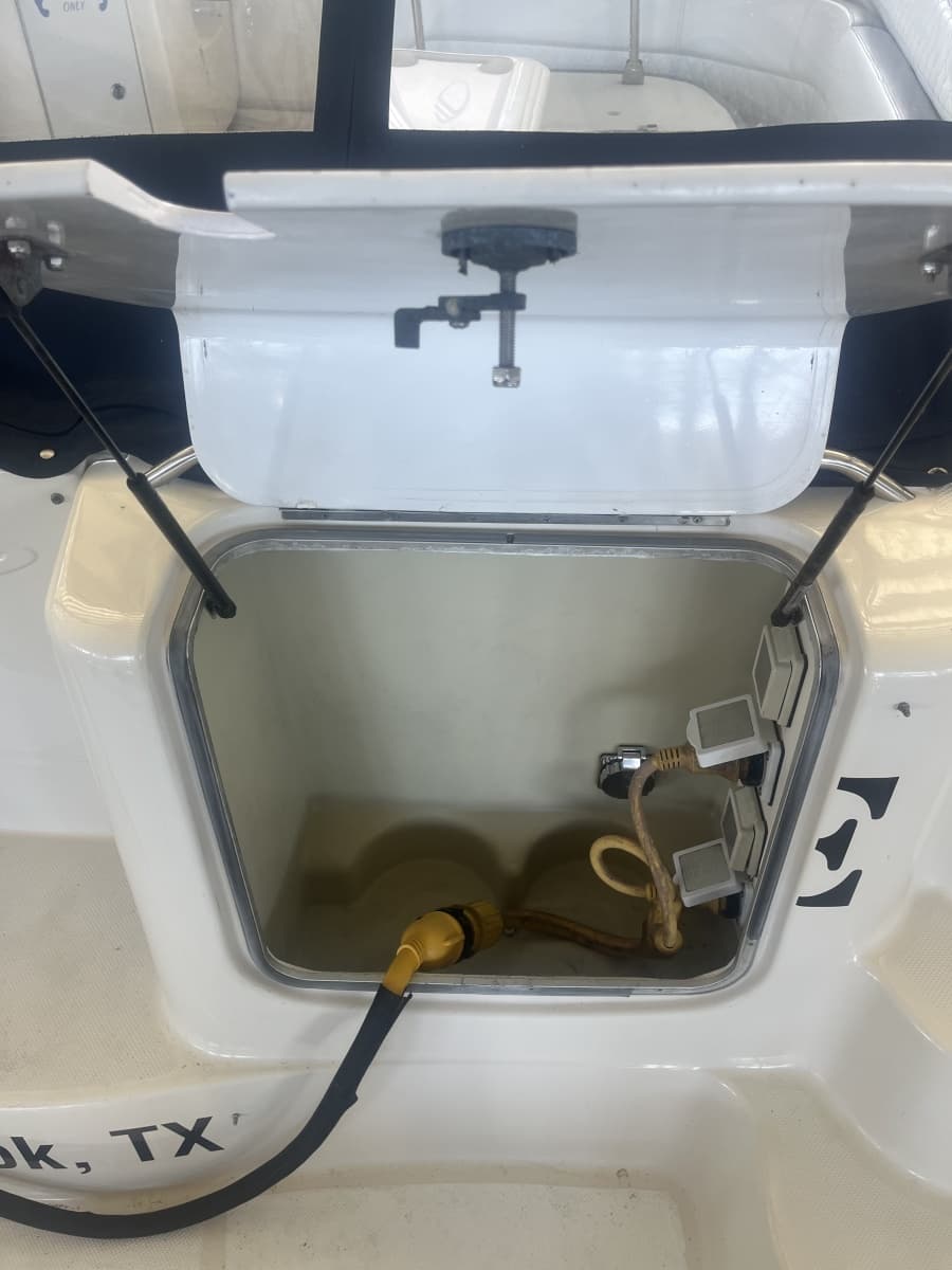 1999 Maxum 4100 SCR