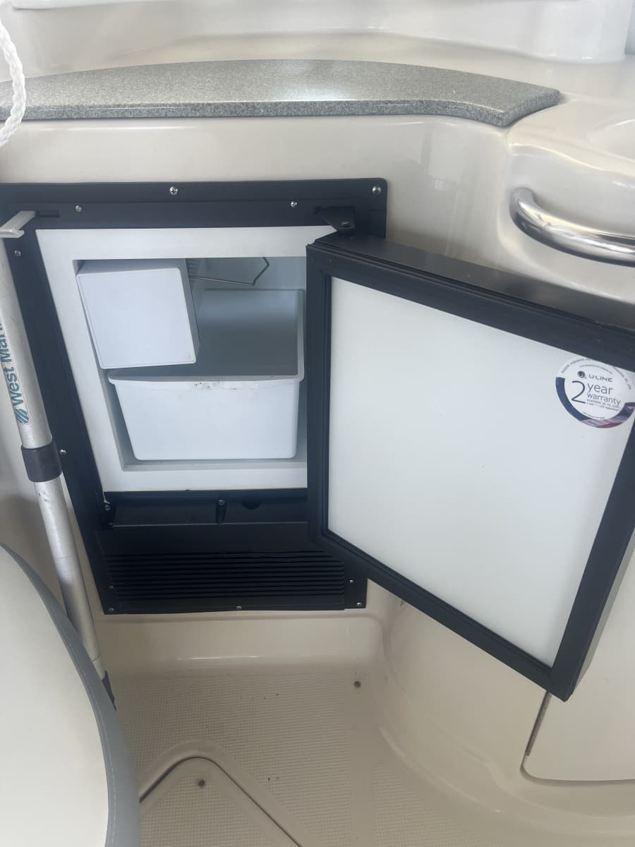 1999 Maxum 4100 SCR