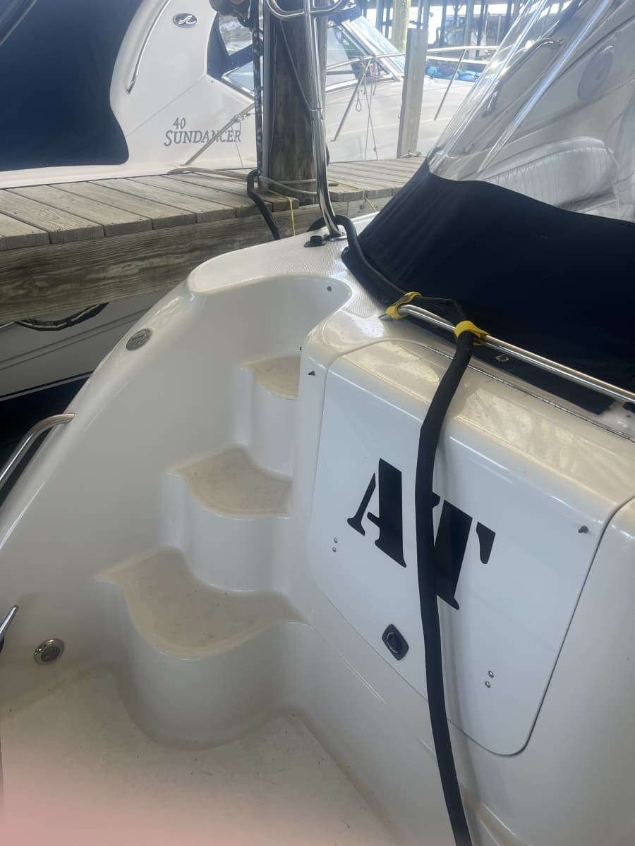 1999 Maxum 4100 SCR