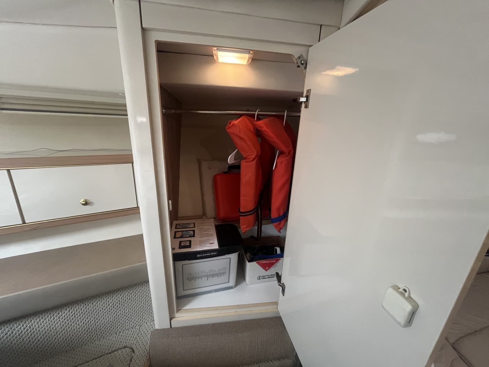 1999 Maxum 4100 SCR