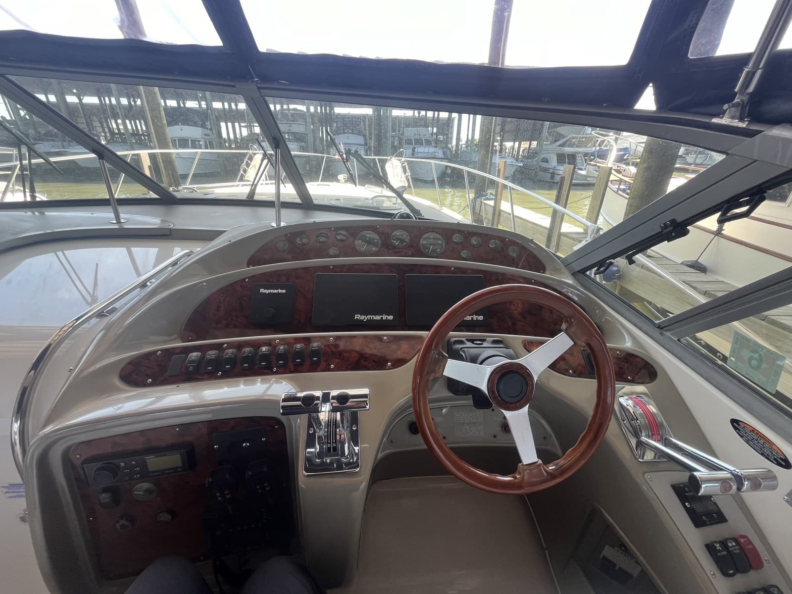 1999 Maxum 4100 SCR