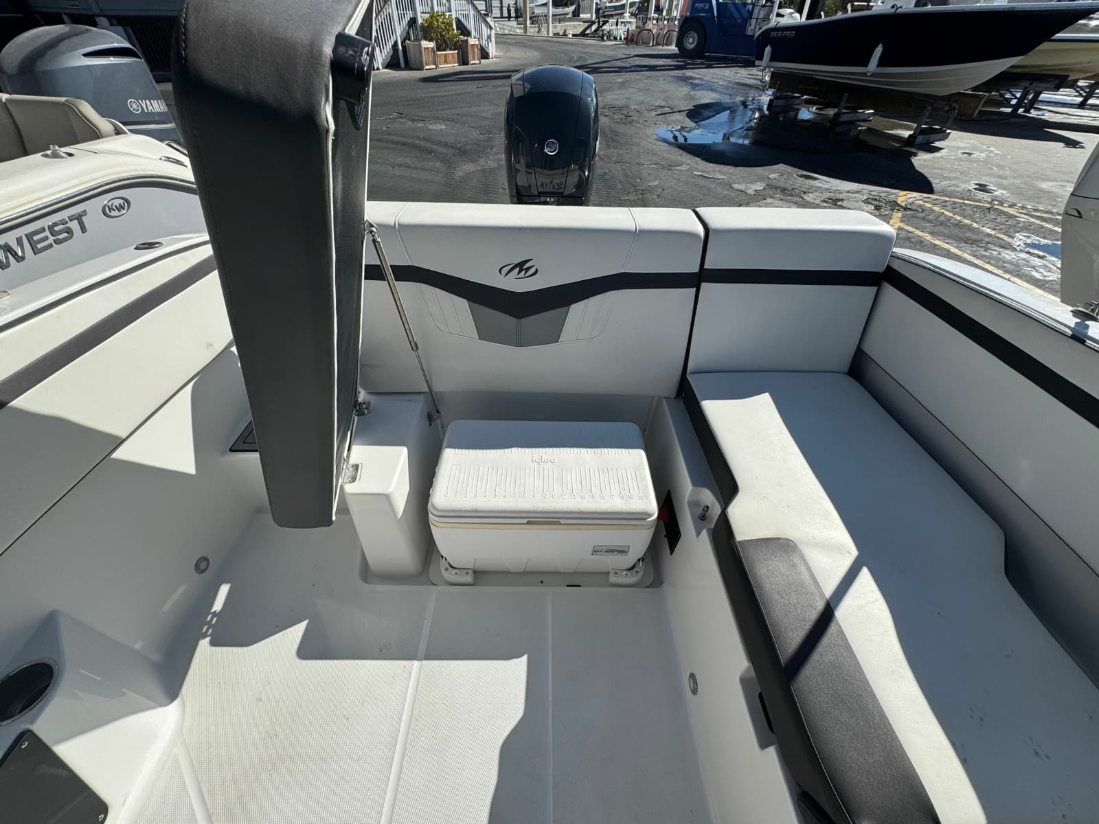 2020 Monterey M-205