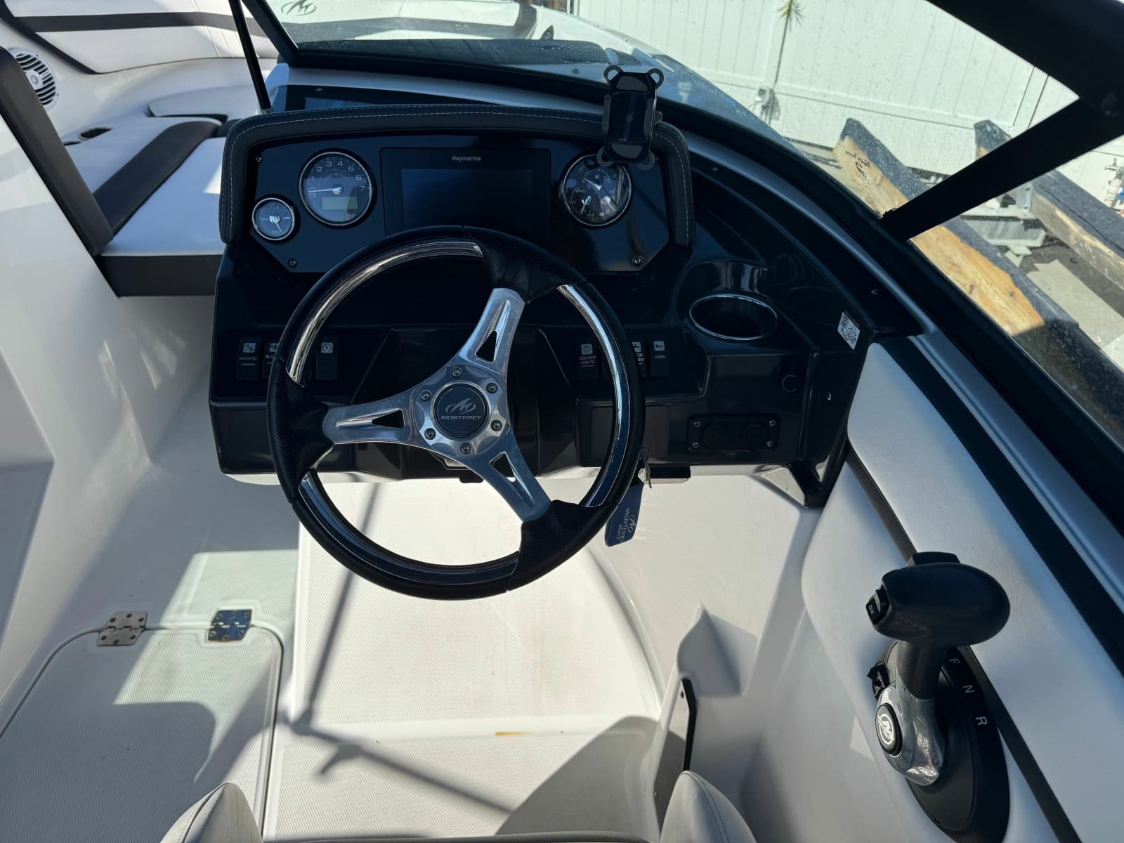 2020 Monterey M-205