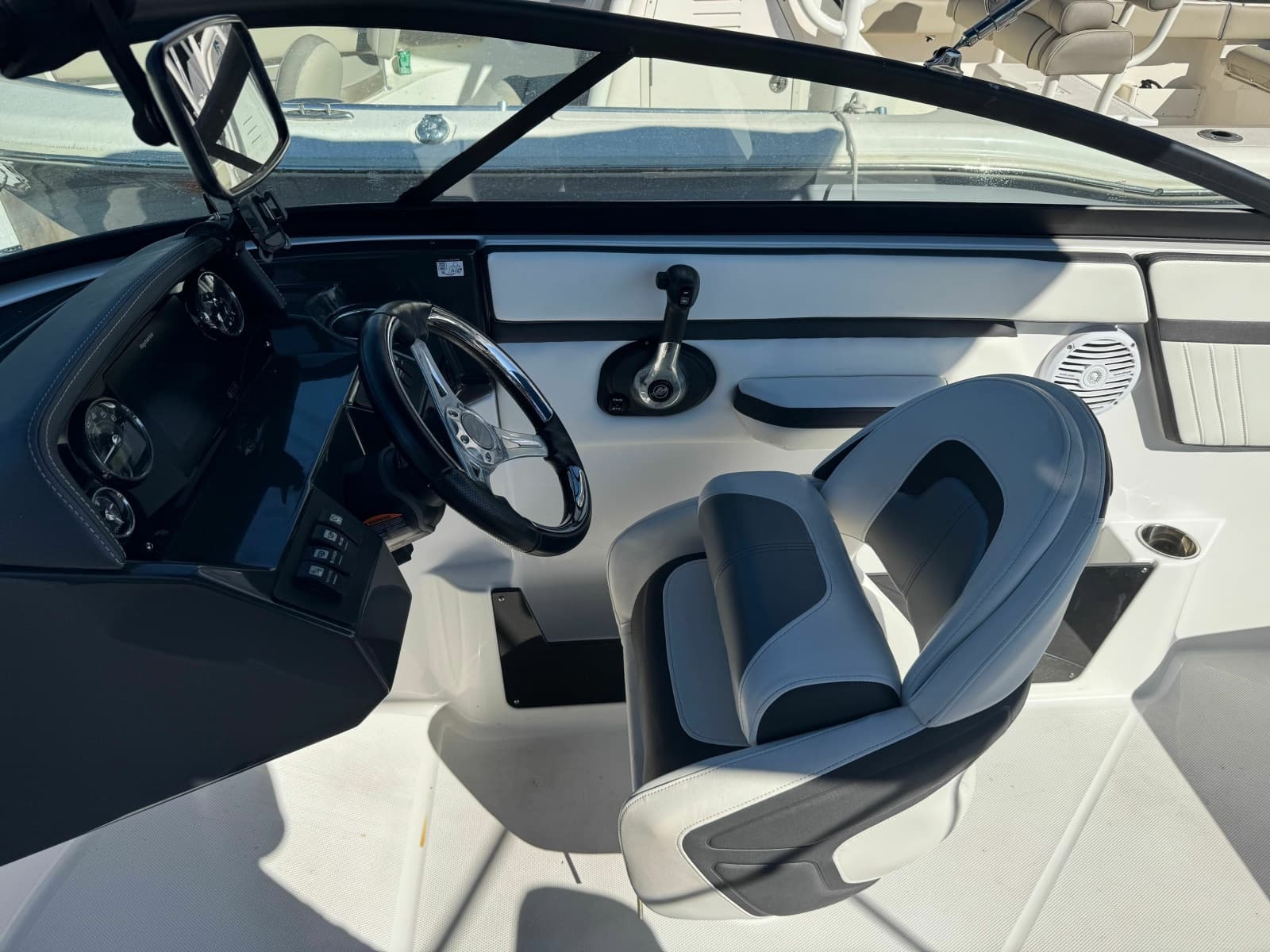 2020 Monterey M-205