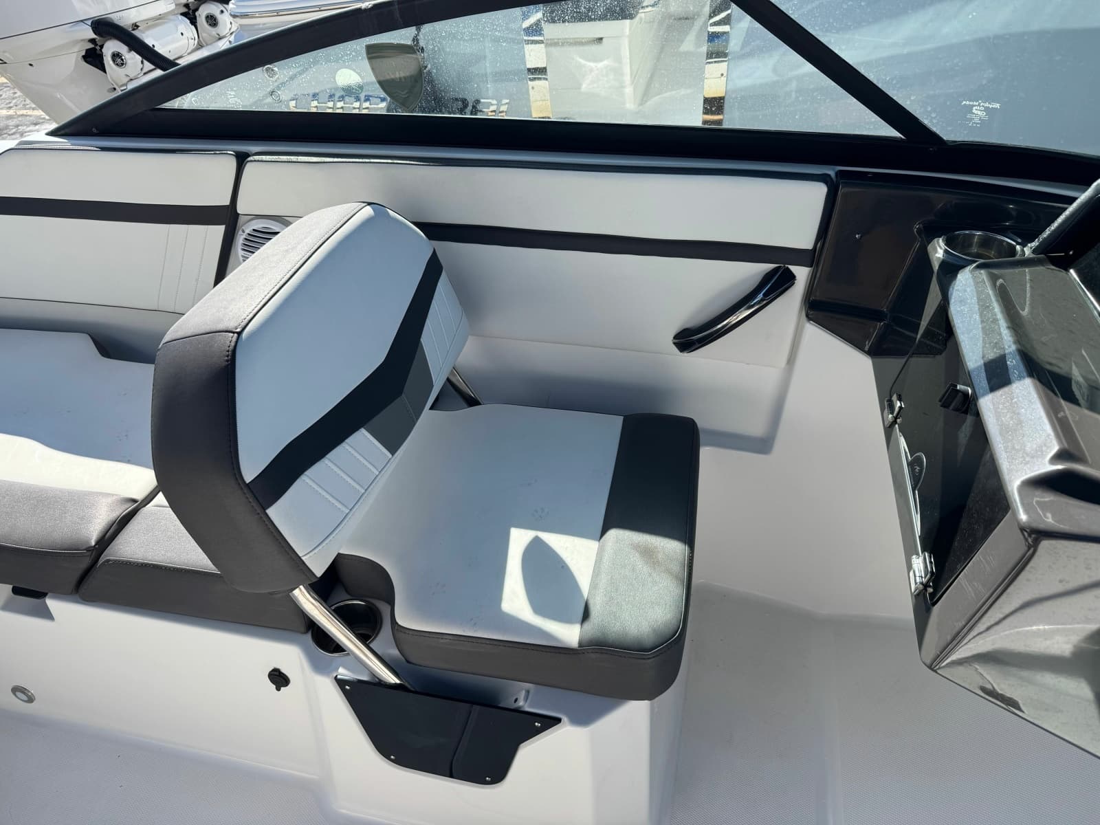 2020 Monterey M-205