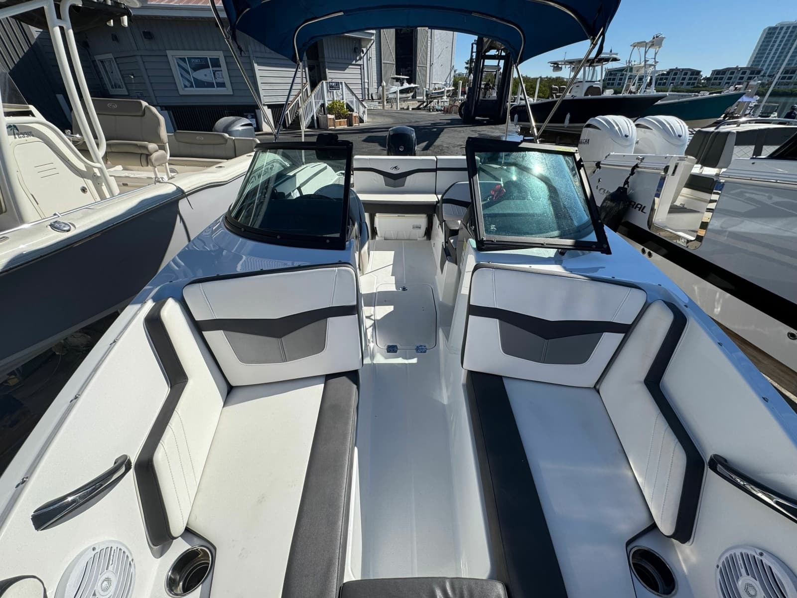 2020 Monterey M-205