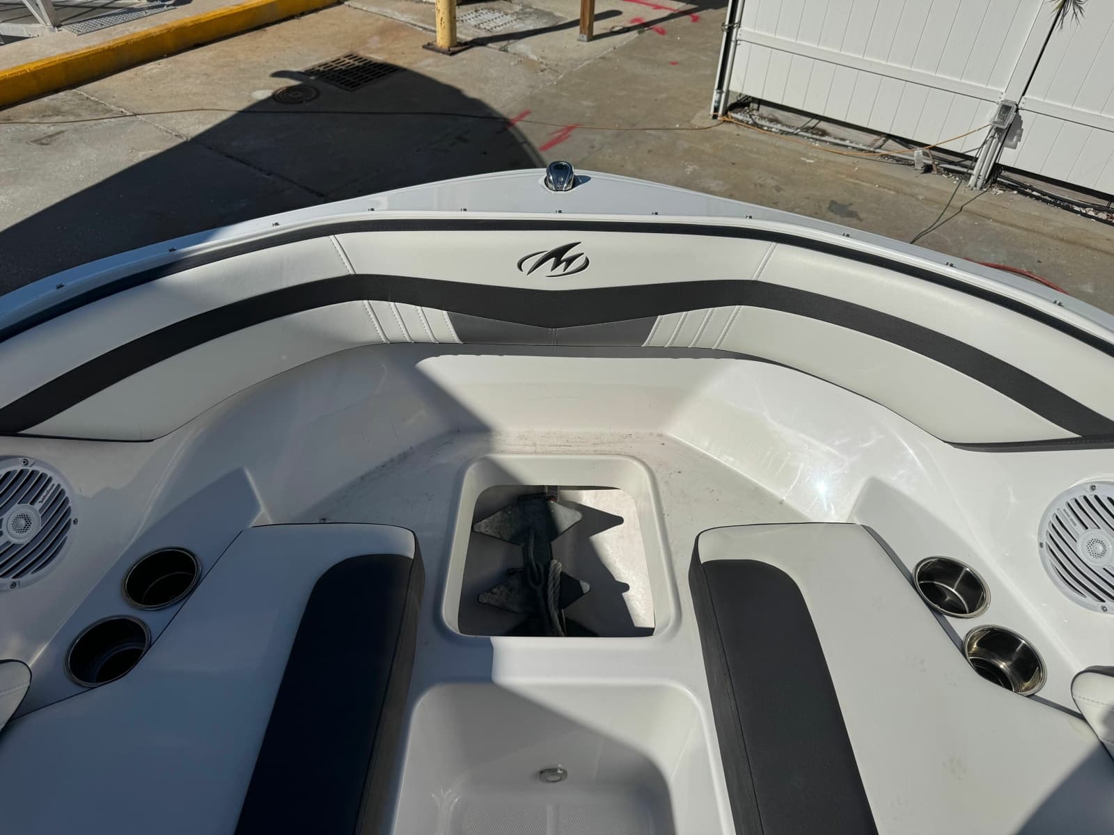 2020 Monterey M-205