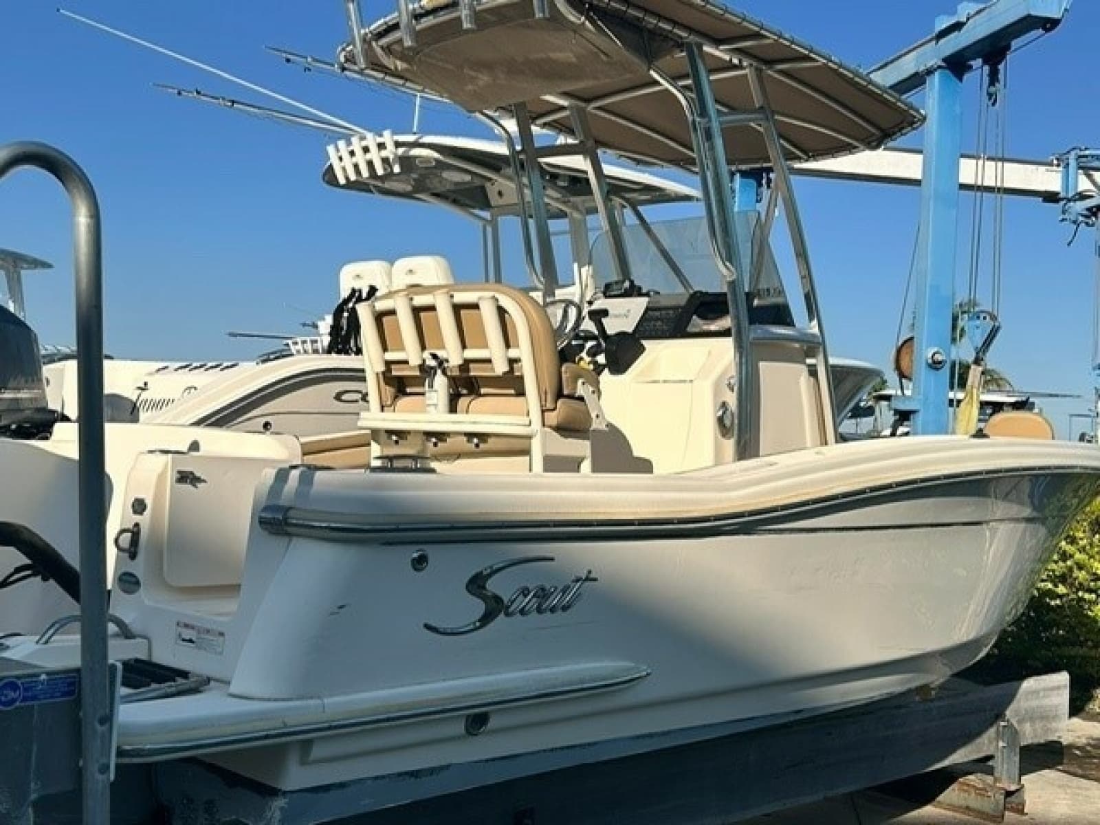 2019 Scout 215 XSF