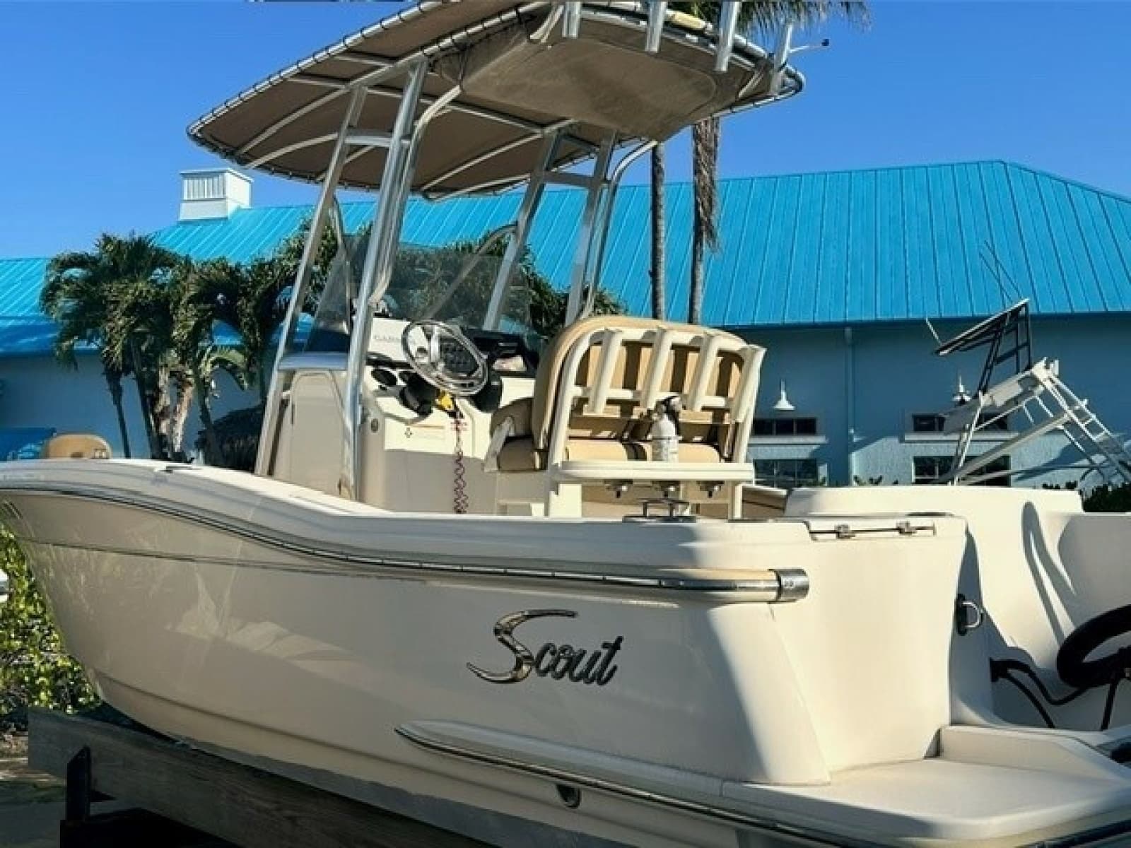 2019 Scout 215 XSF
