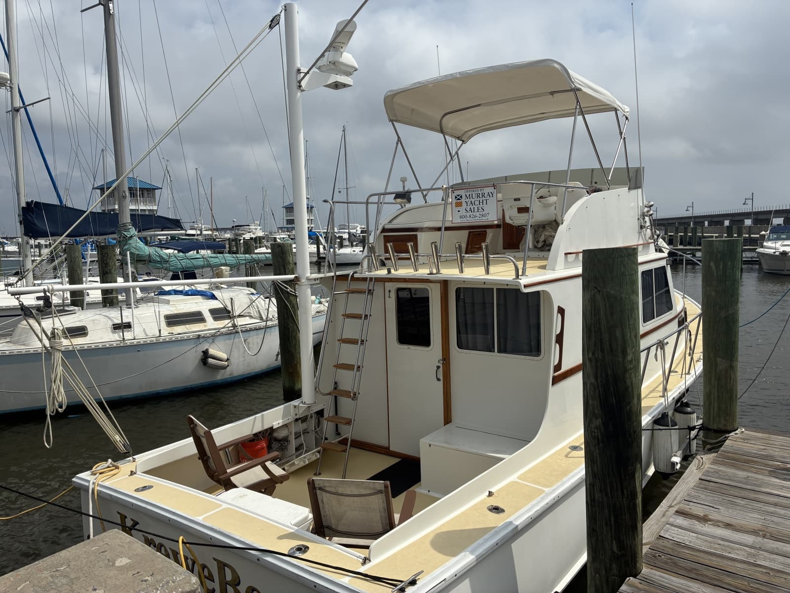 1989 Duffy 35 Flybridge - Starboard transom