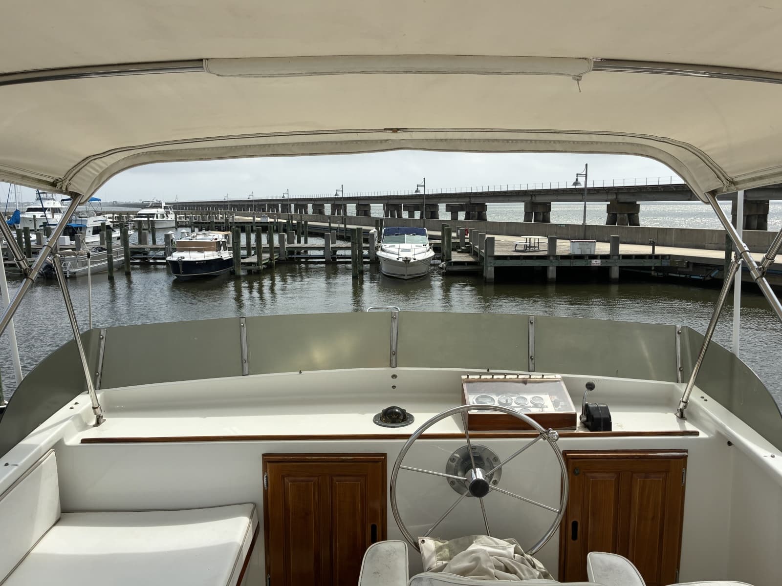 1989 Duffy 35 Flybridge - Flybridge