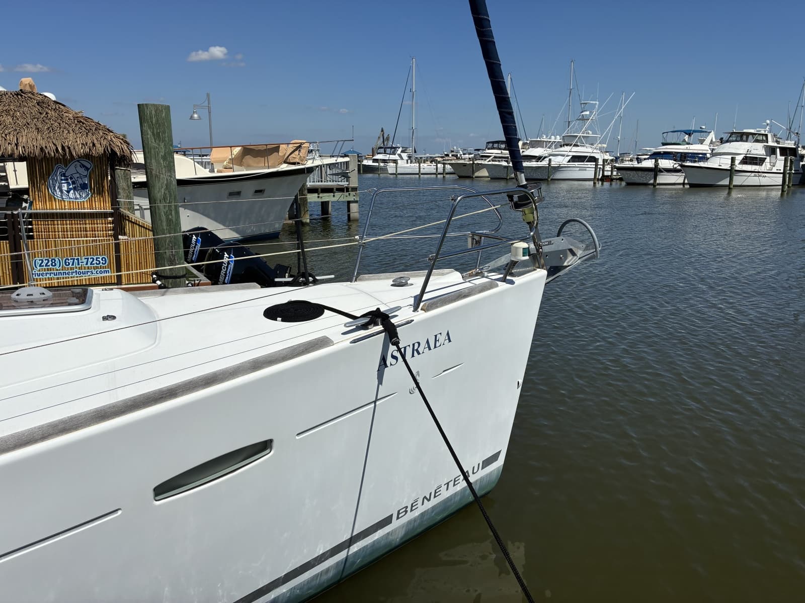 2008 Beneteau Oceanis 43 - Bow