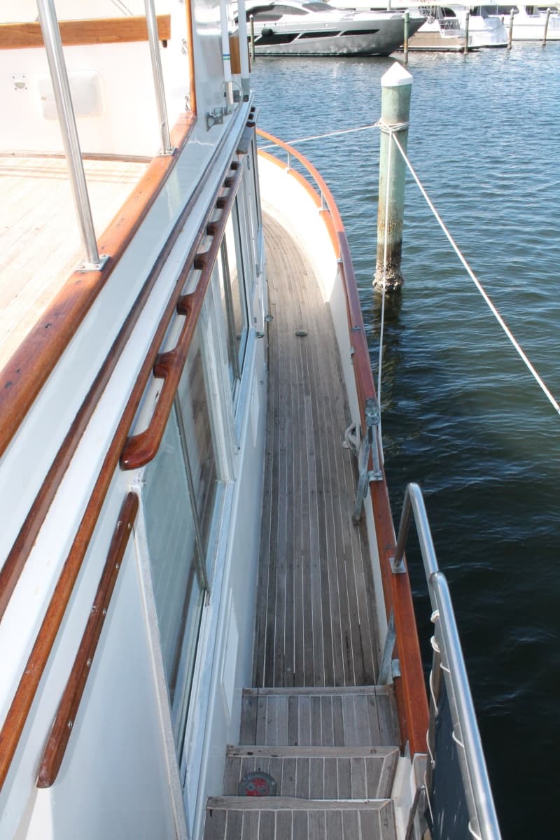 1987 Grand Banks 