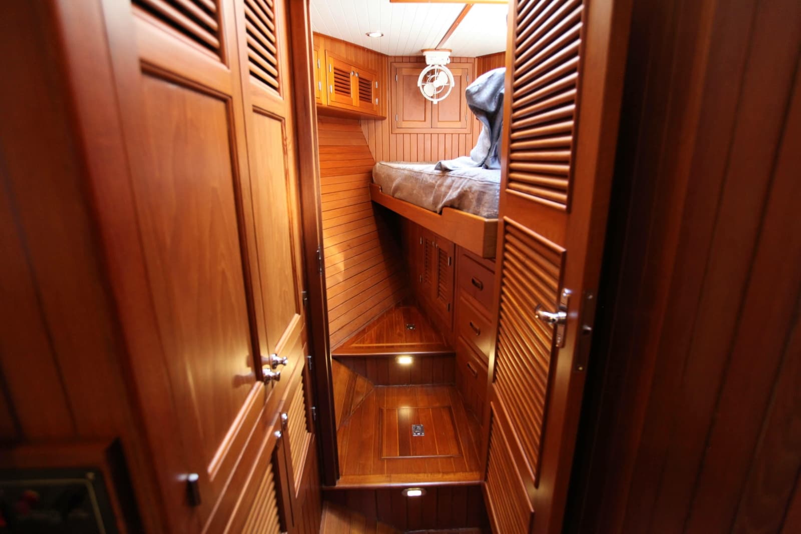 1997 Hampton 43