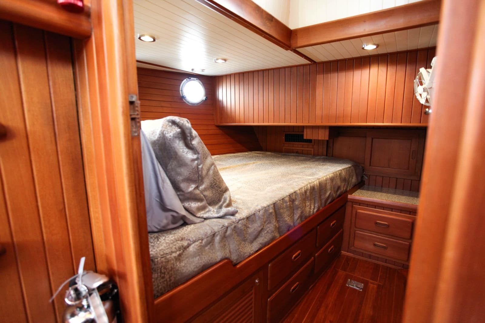 1997 Hampton 43