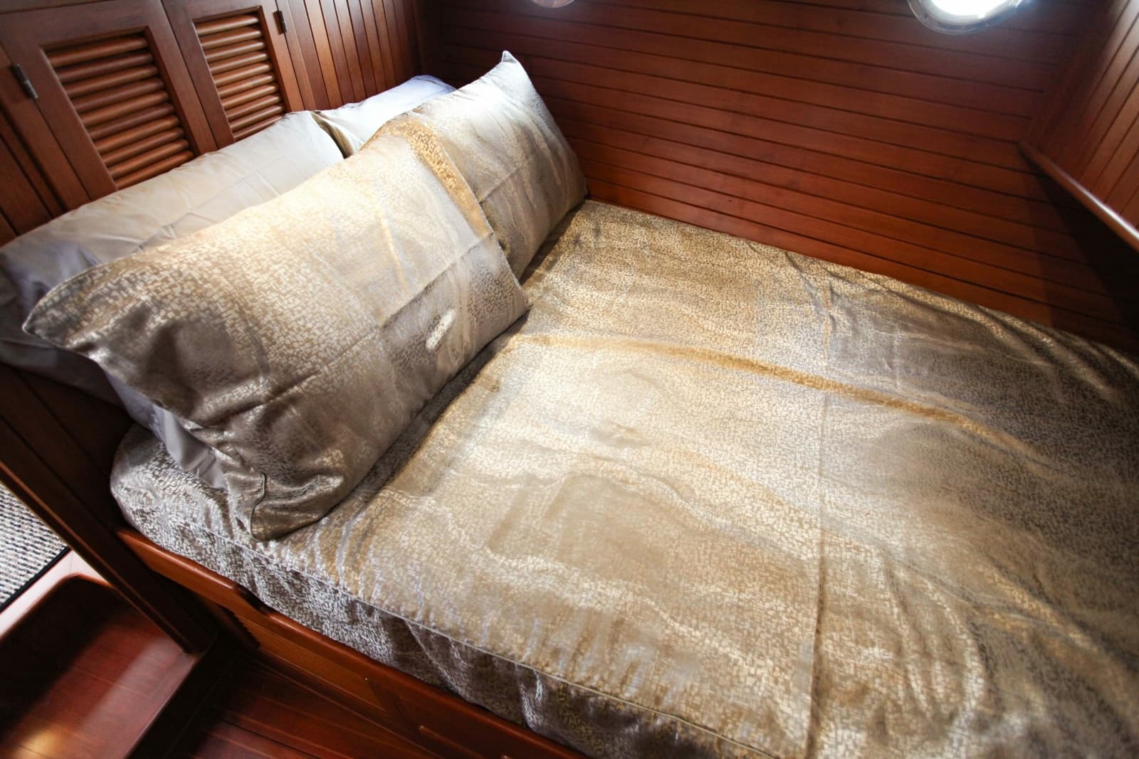 1997 Hampton 43
