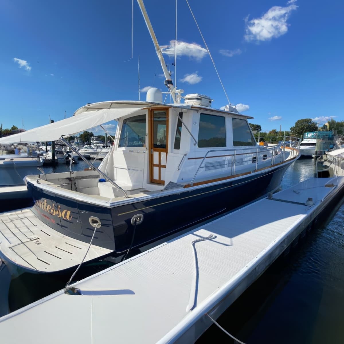 2001 Grand Banks 