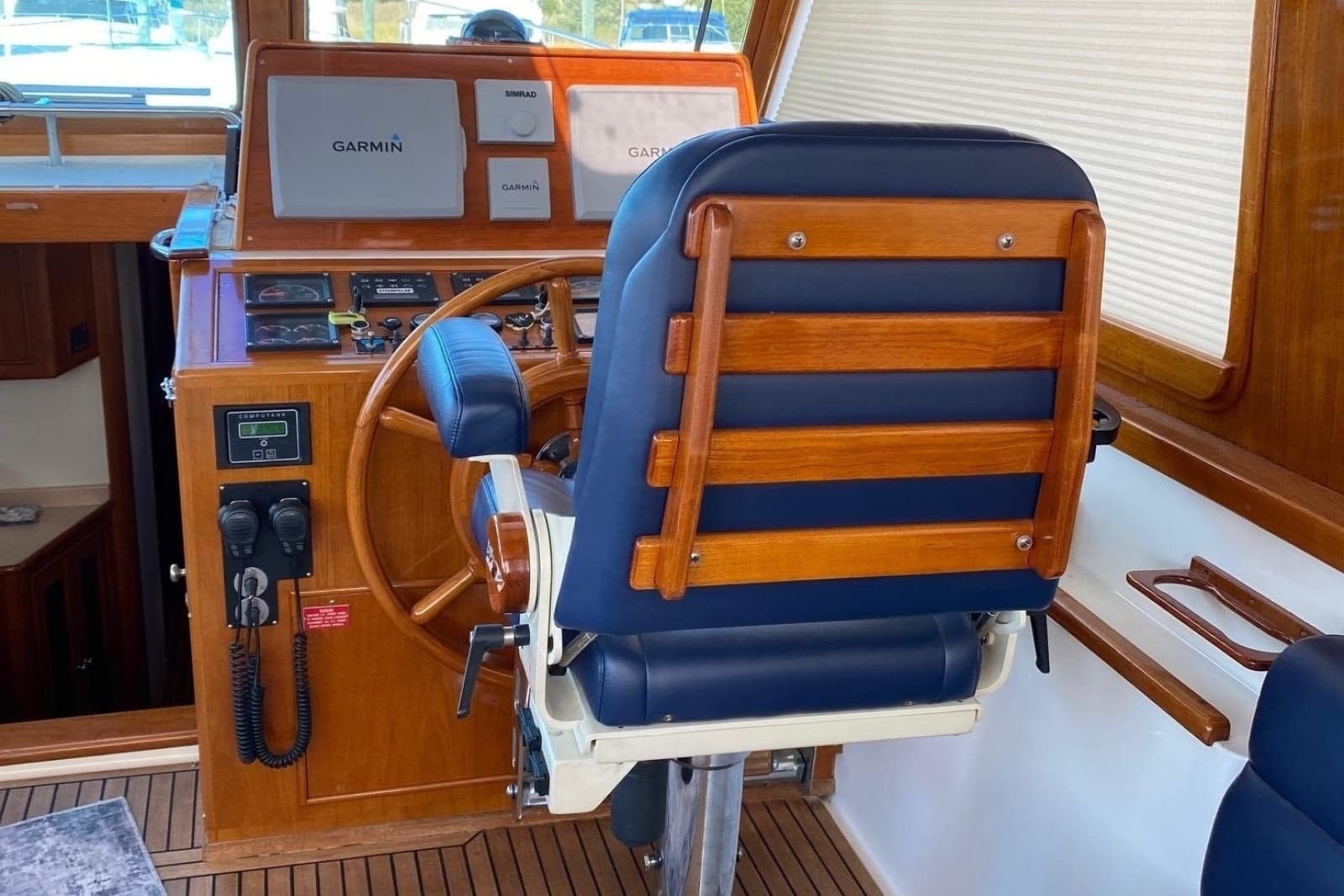 2001 Grand Banks 
